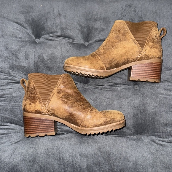 Sorel Cate Chelsea Boot - Picture 7 of 10